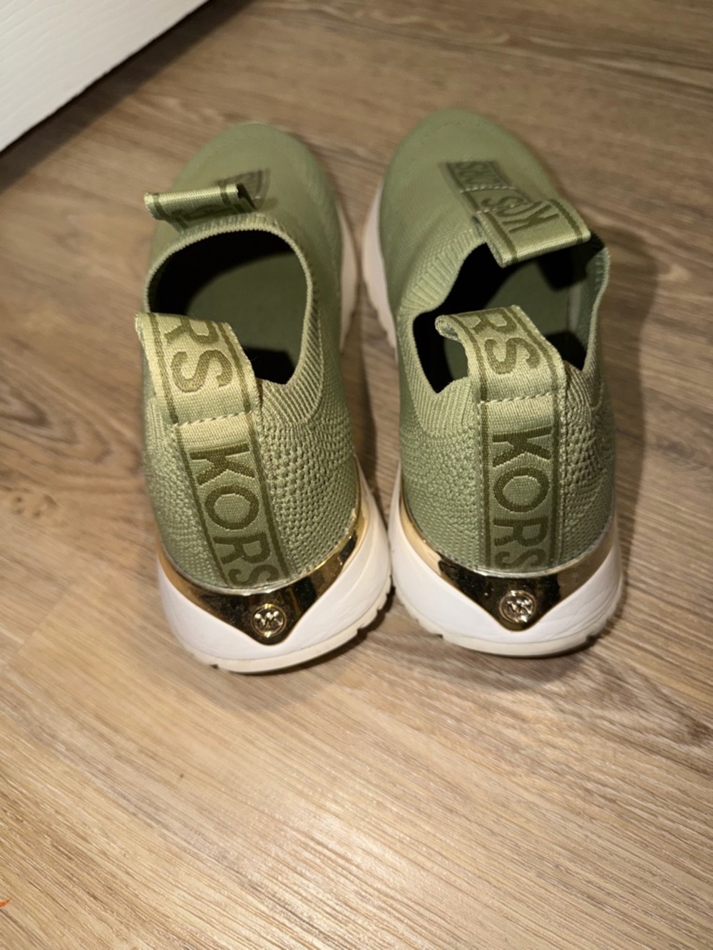 🆕 MICHAEL KORS Bodie Knit Slip-On Sneakers Sz 8.5 - Picture 5 of 9